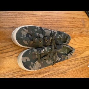TIME AND TRU CAMO SLIP ON